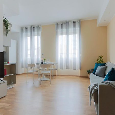 The Best Rent - Bright One-Bedroom Apartment In Corso Vittorio Emanuele II Milano Exteriör bild